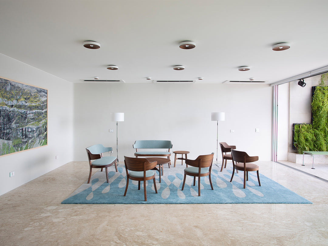 Ruckstuhl Referenzprojekt Rio Residenz Botschafter – Teppich VELVET, Sonderanfertigung in Blau, Weitwinkelansicht