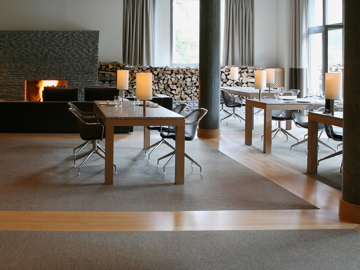 CH Zermatt Hotel Omnia Trap 240 schwarz natur Restaurant mit Ruckstuhl Trap