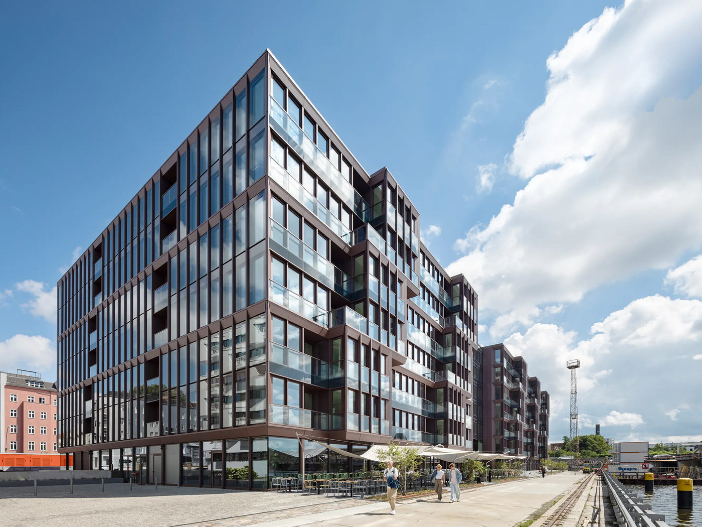 Dockyard - Bureaux en bord de mer