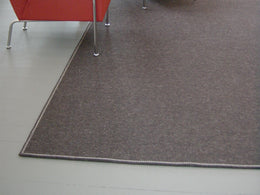 Ruckstuhl Einfassung Steppnaht am Teppich FELTRO BASIC