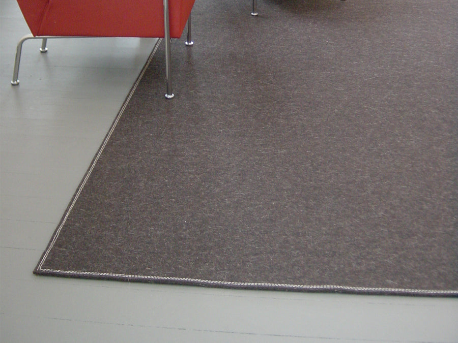 Ruckstuhl Einfassung Steppnaht am Teppich FELTRO BASIC
