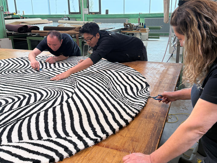 Ruckstuhl Haussmann Produktion Stripes Kontrolle 1