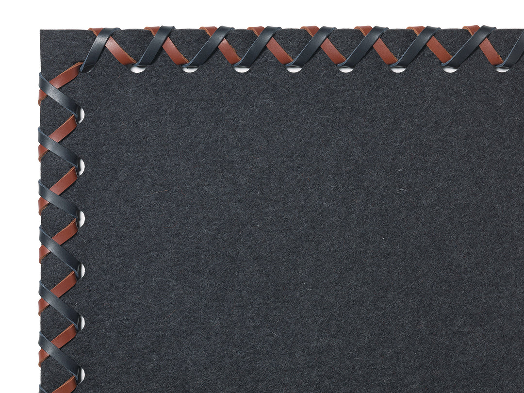 Ruckstuhl Teppich Filz Feltro Color 70036 anthrazit meliert Cross Detailaufnahme