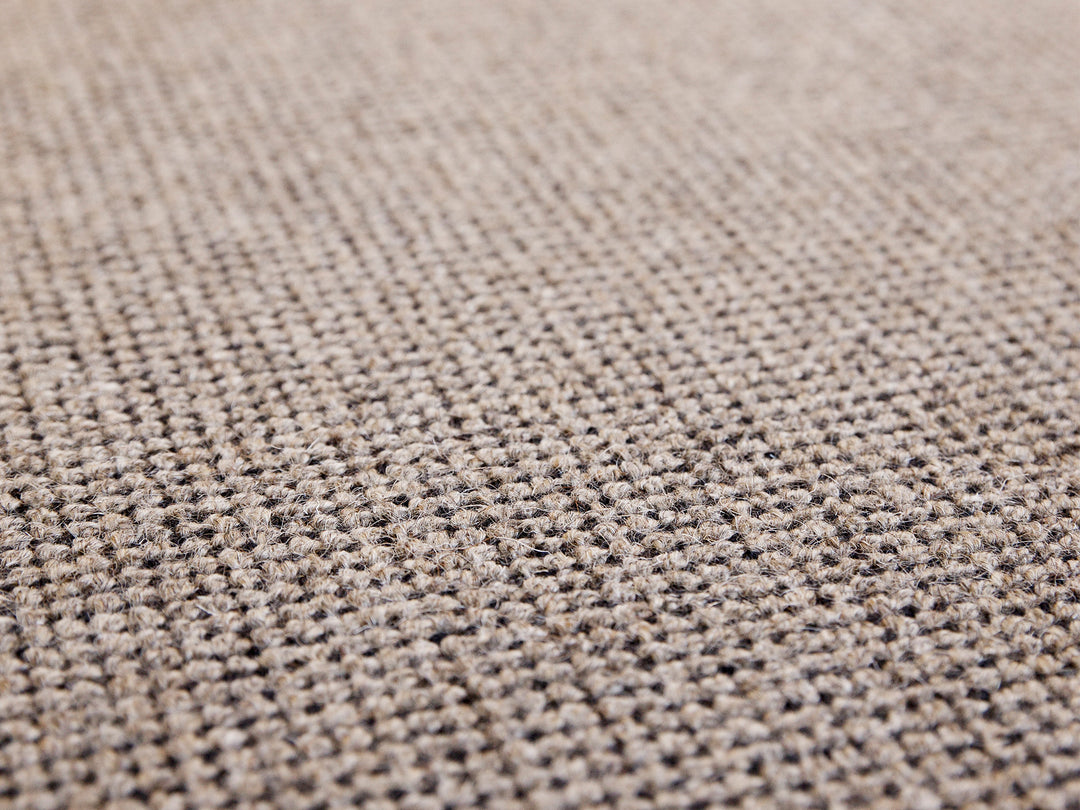 Ruckstuhl Teppich Haargarn Wolle Trap 240 schwarz natur Vals Makroaufnahme
