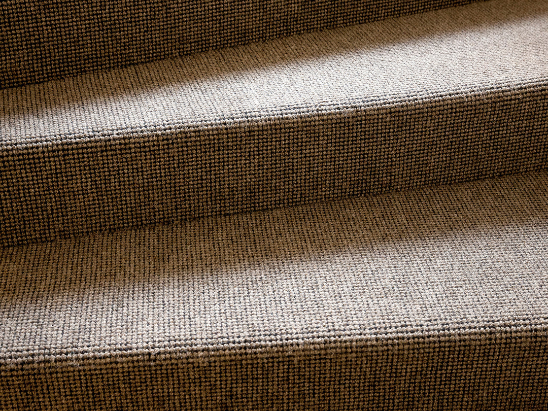 Ruckstuhl Teppich Haargarn Wolle Trap 240 schwarz natur Vals Treppe