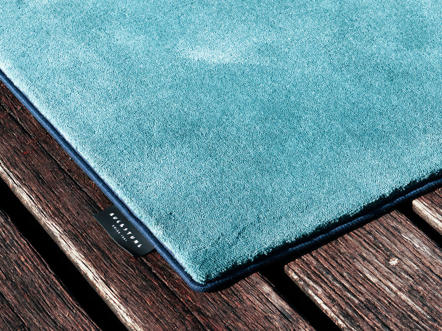 Ruckstuhl Teppich HAMPTON in 30284 Glacier – mit Satina-Einfassung