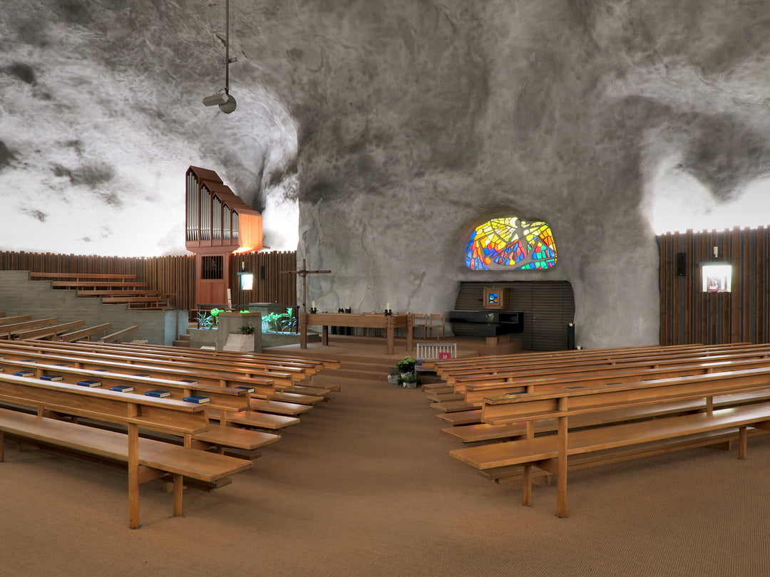Ruckstuhl Teppich Kokos Calicut 249 natur Felsenkirche Raron Gesamtansicht