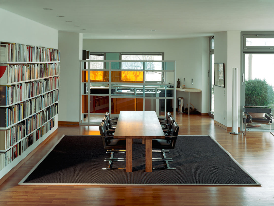 Ruckstuhl Teppich Kokos Calicut 617 indigo Tisch Bauhausmöbel
