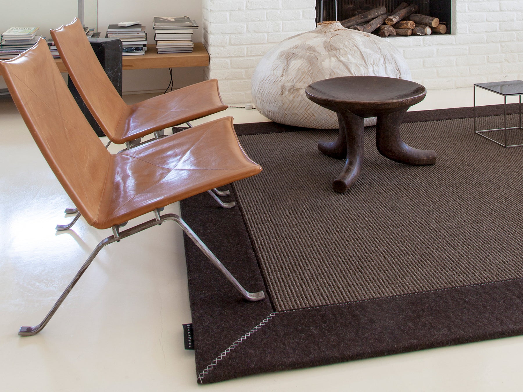 Ruckstuhl Kokosteppich CALICUT in 658 Granit – Karakul Pk Sessel