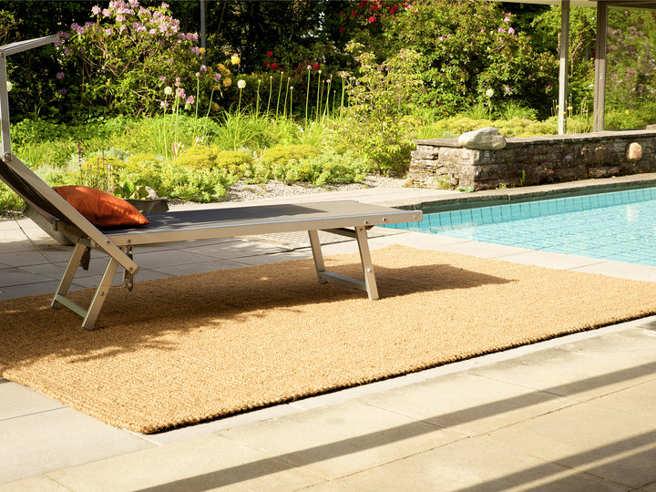 Ruckstuhl Teppich Kokos Waikiki 20385 natur Pool seitliche Ansicht
