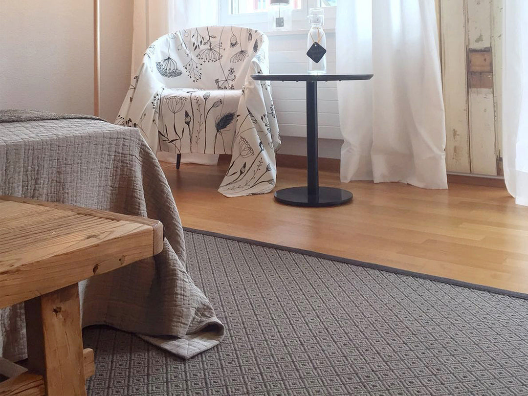Ruckstuhl Teppich Wolle Rose Diamond 20463 taupe Schlafzimmer