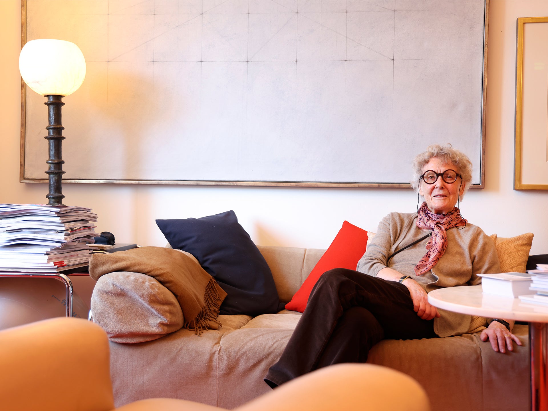 Sofa und Interieur in einem Designeratelier zur Ruckstuhl Haussmann Kollektion